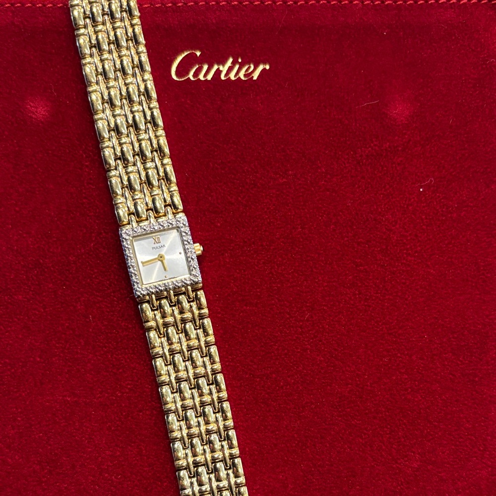 Pulsar vintage Women's Gold and diamond Watch
